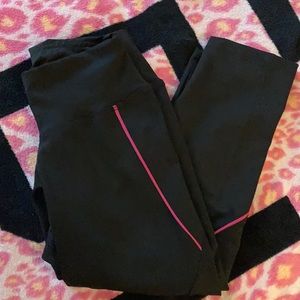 NWOT Capri Workout Leggings